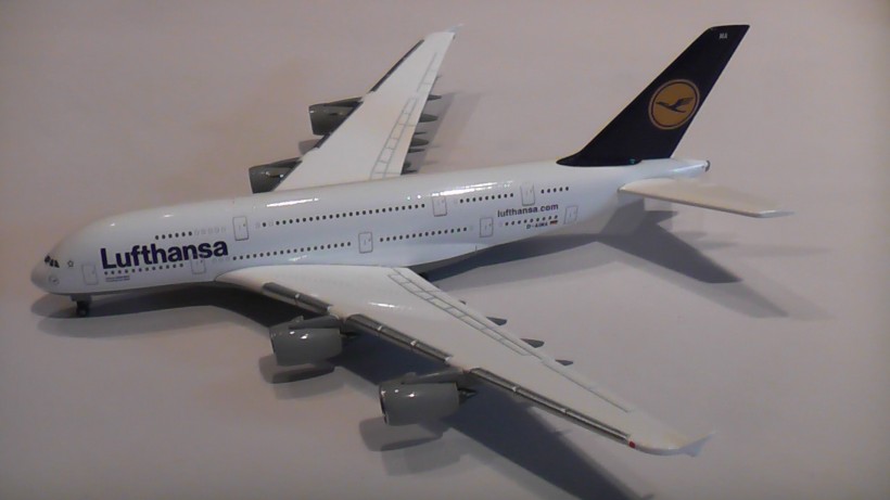 Airbus A380-800.JPG